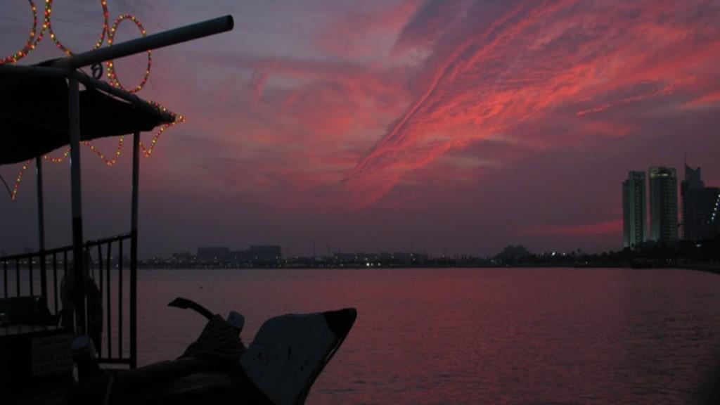 Dhow Cruise Tour with Corniche Walk